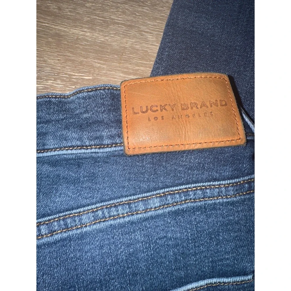Lucky Brand 411 Athletic Taper Mens Blue Denim Jeans W32 L30 Medium Wash